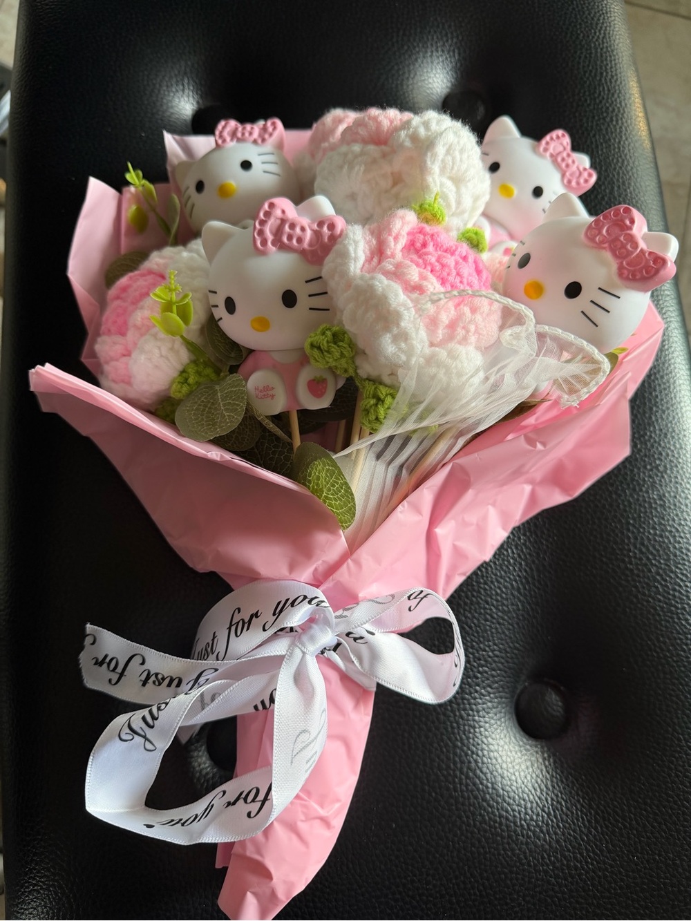 New Hello Kitty Pink & White Plush Bouquet